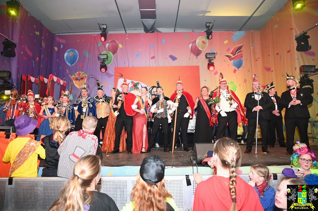 ../Images/Prijsuitreiking grote optocht 2025 079.jpg